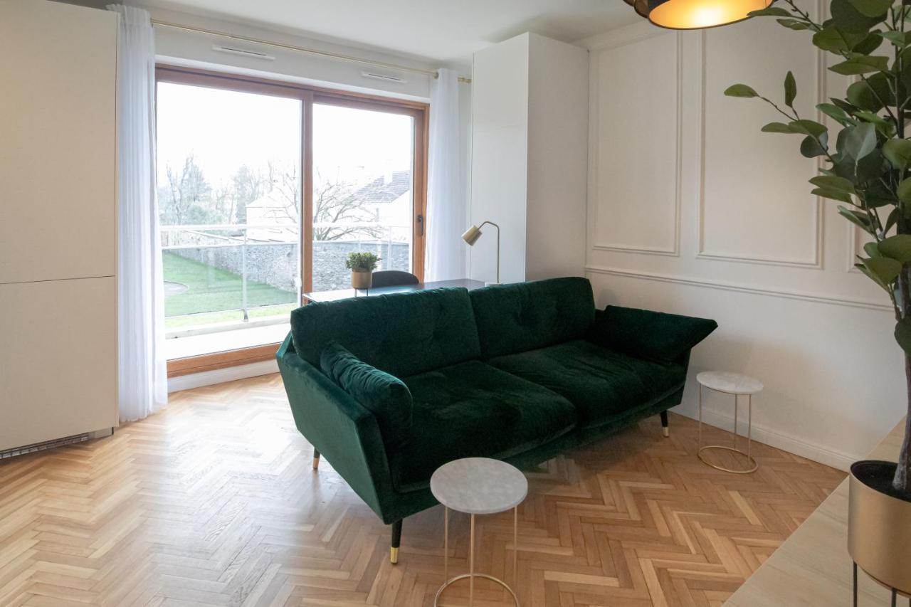 The - Quiet And Fully Equipped High-end With Parking Apartment