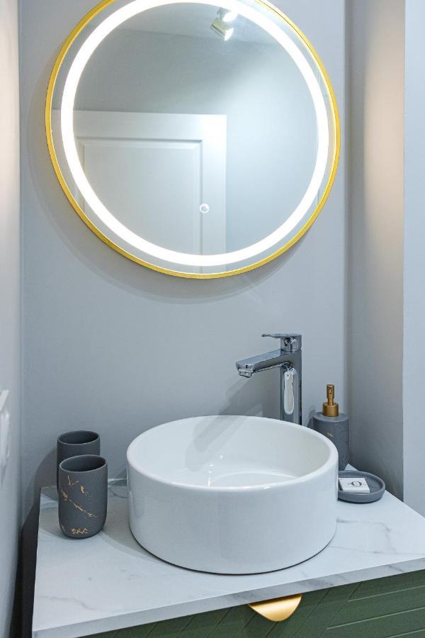 Apartment The - Quiet And Fully Equipped High-end With Parking *