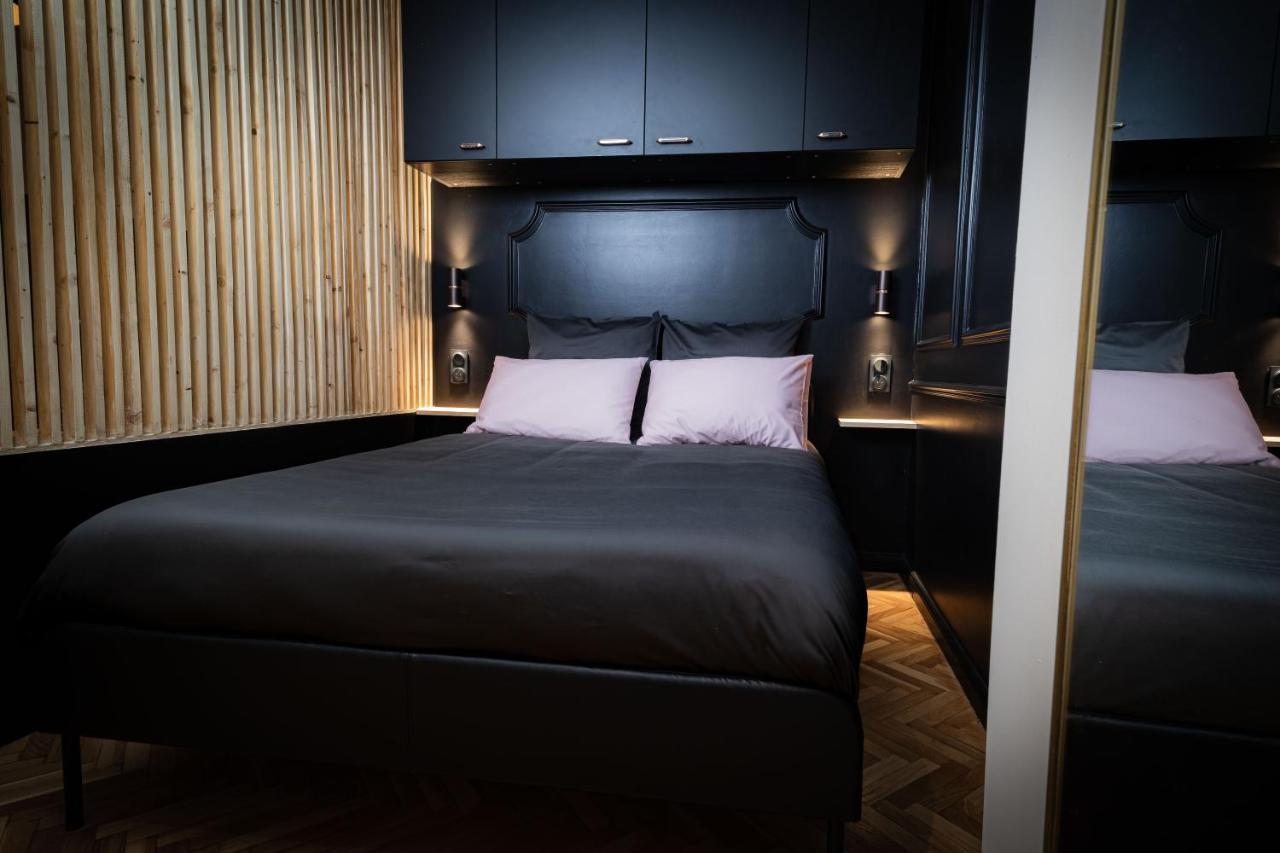 The - Quiet And Fully Equipped High-end With Parking